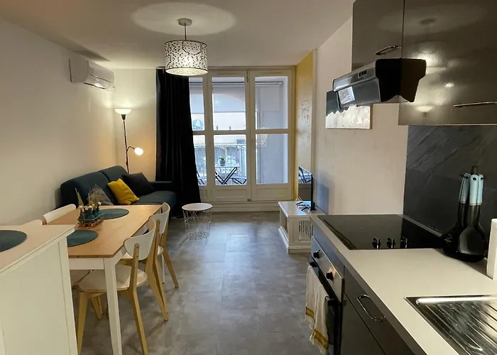 Apartment Confort Climatise Avec Wifi A 2mn A Pied De La Agde