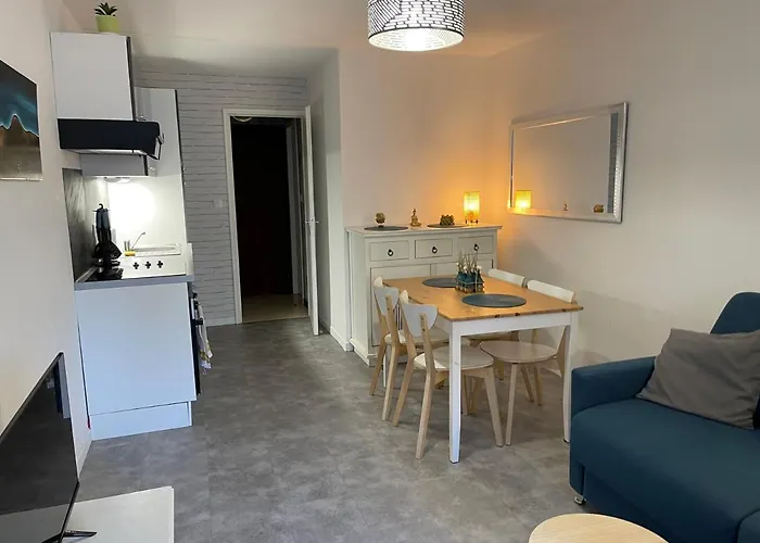Confort Climatise Avec Wifi A 2mn A Pied De La Apartment Agde